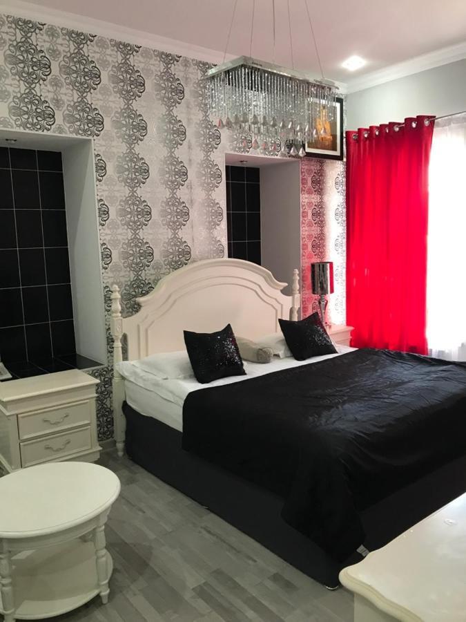 Lucky Fox Hotel Atyrau Exterior photo